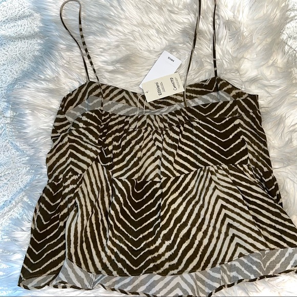 ๐คNWT - Flowy Zebra Printed Top Khasi - Picture 10 of 14